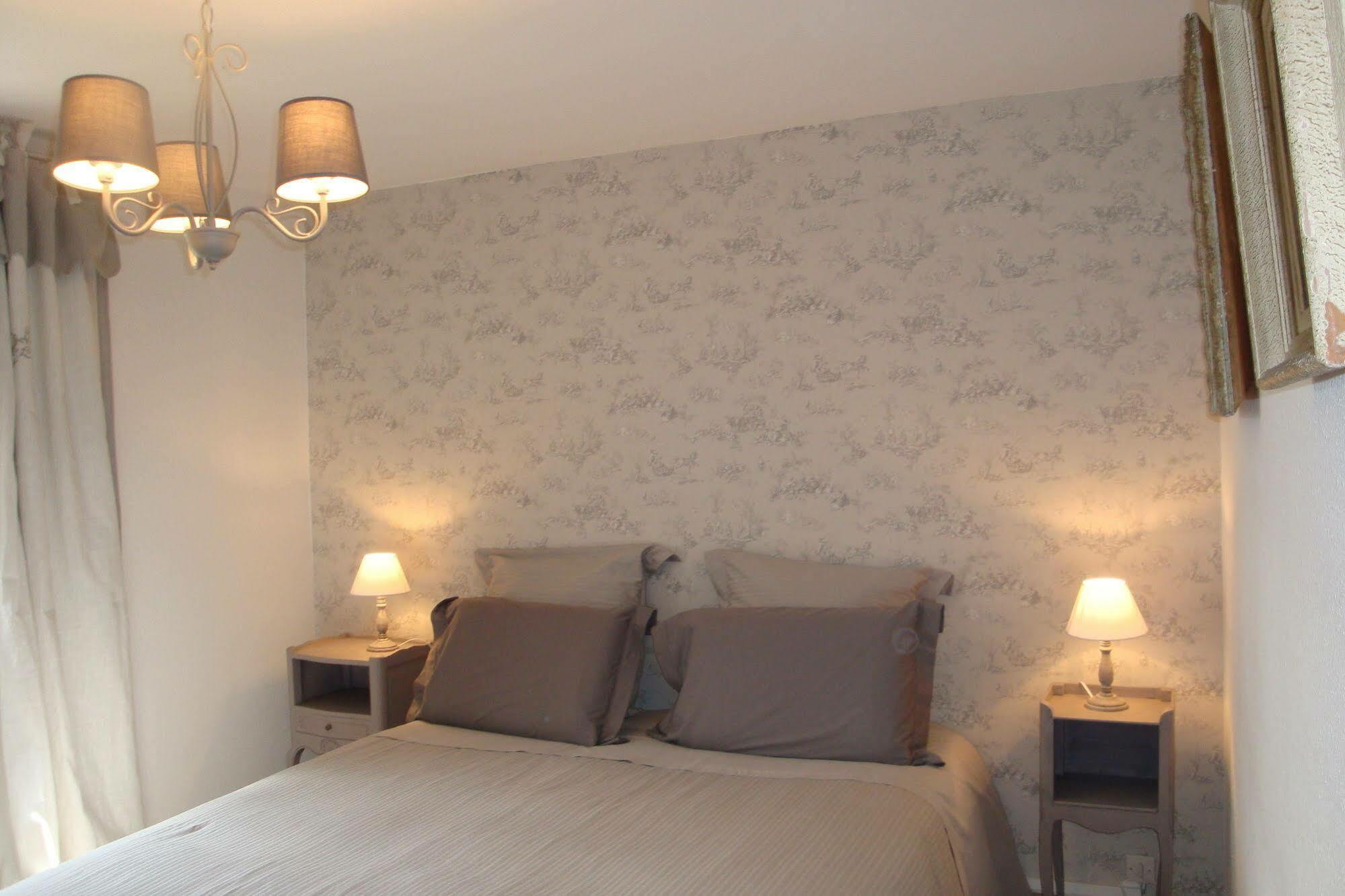 Au Jardin D'Eloise Bed and Breakfast Tremereuc Εξωτερικό φωτογραφία